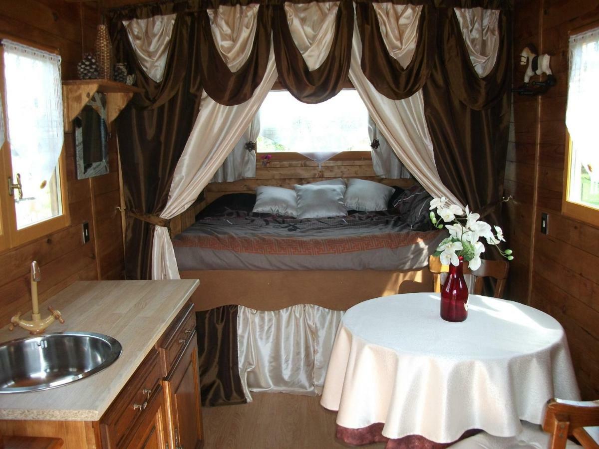 Les Roulottes Des Songes De L'Authie Bed & Breakfast Boufflers Eksteriør bilde